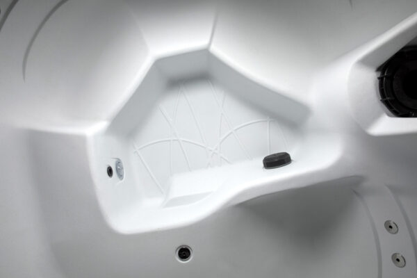 Tahiti Hot Tub 4-Person Lounger, 22 SS Jet,  110V/230V, Stainless Heater, Ozone, Waterfall and Upgraded Lighting - Image 6