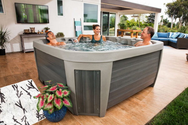 Maui Hot Tub 5-Person Lounger, 25 SS Jet, 110V/230V, Stainless Heater, Ozone, Waterfall and Upgraded Lighting - Image 12