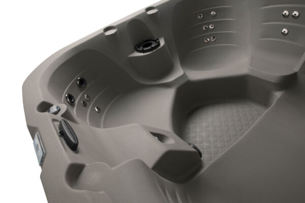 Maui Hot Tub 5-Person Lounger, 25 SS Jet, 110V/230V, Stainless Heater, Ozone, Waterfall and Upgraded Lighting - Image 14